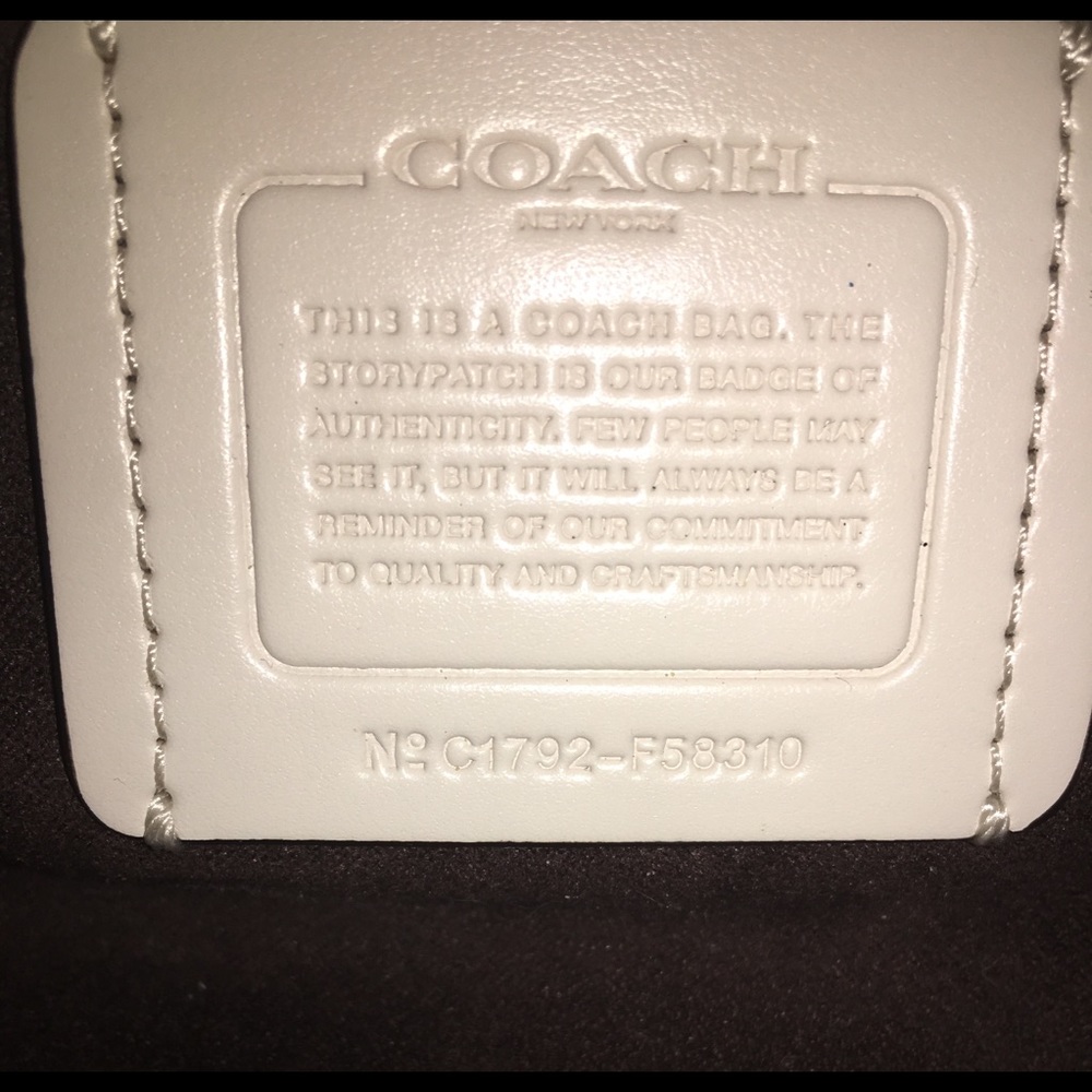 Authentic Coach Handbag with strap - Picture 3 of 8
